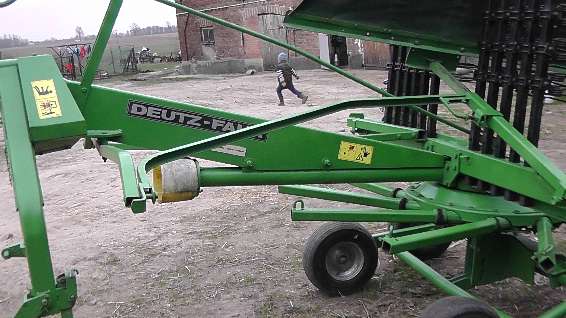 ZGRABIARKA DEUTZ FAHR 4,20m