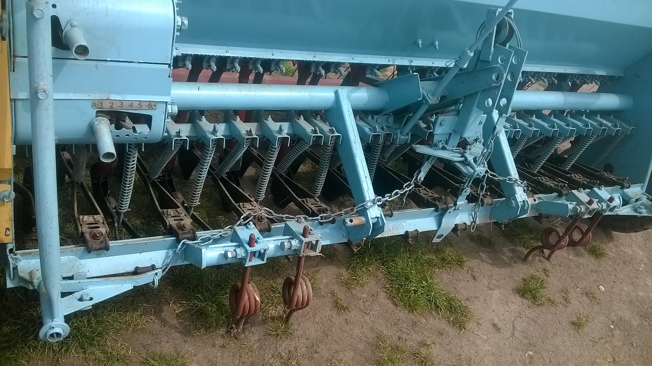 Siewnik zbożowy Poznaniak S043 ; szerokość robocza 3m; dolnośląskie