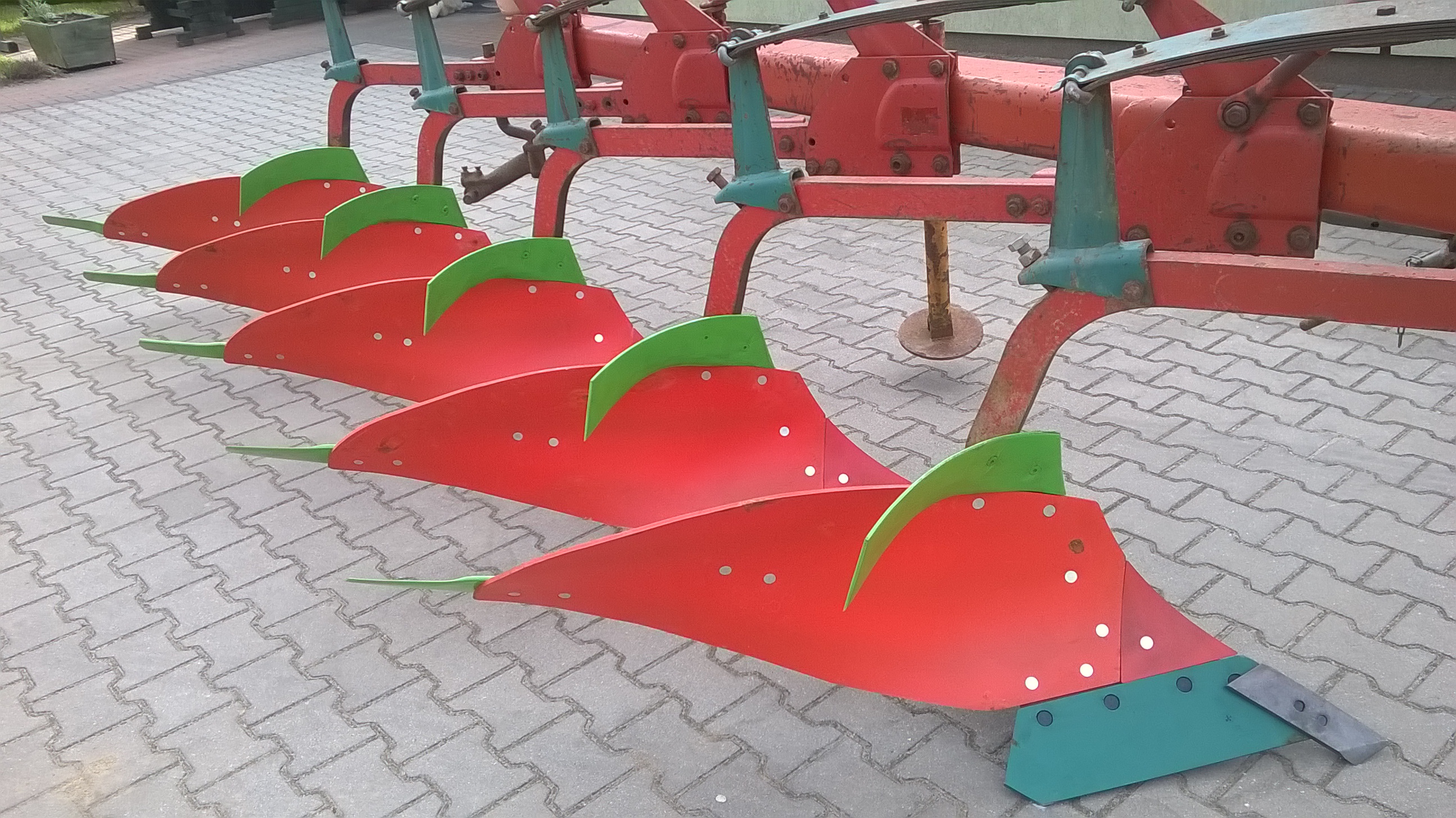 Sprzedam 5 skibowy pług  kverneland