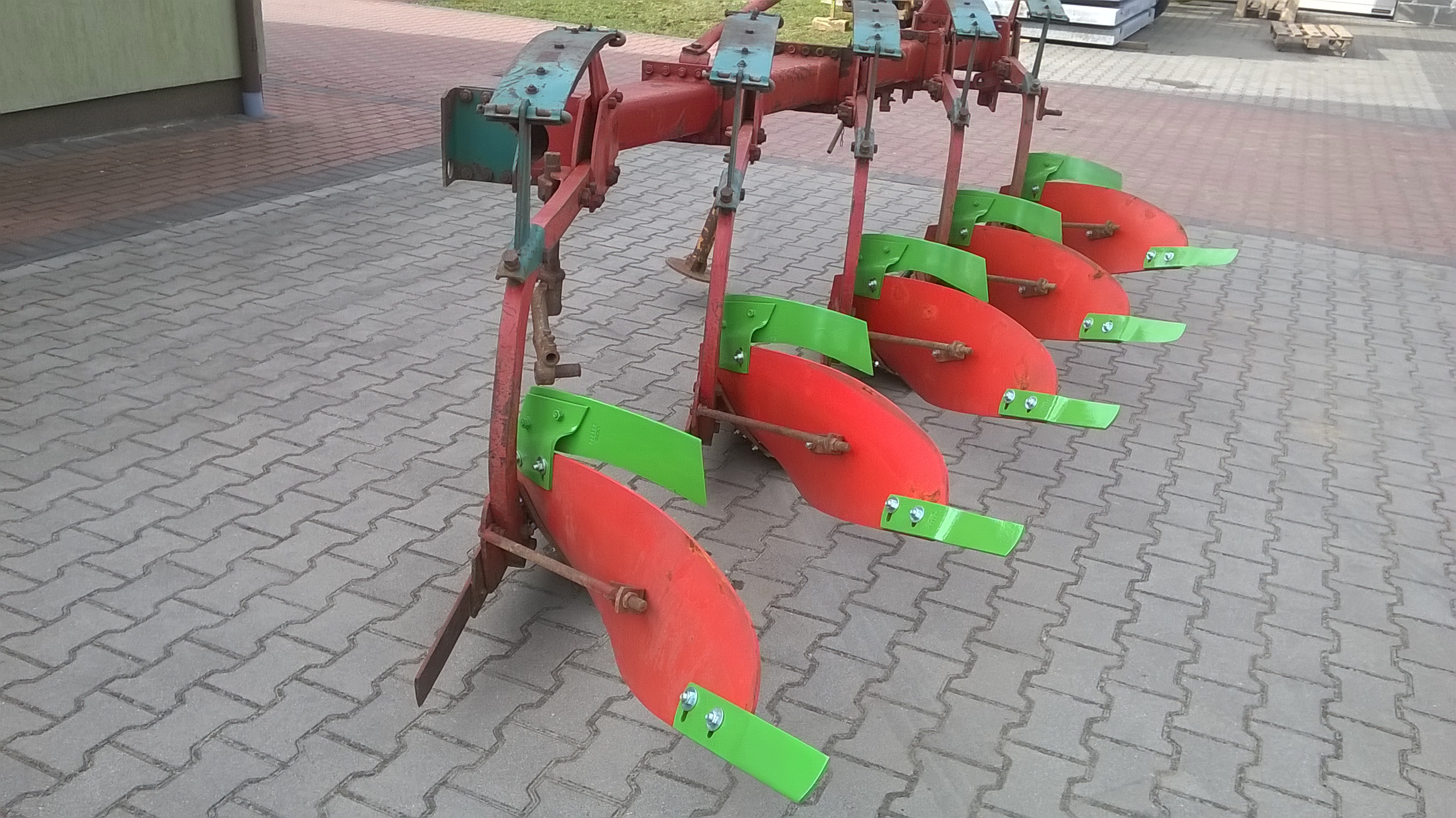 Sprzedam 5 skibowy pług  kverneland