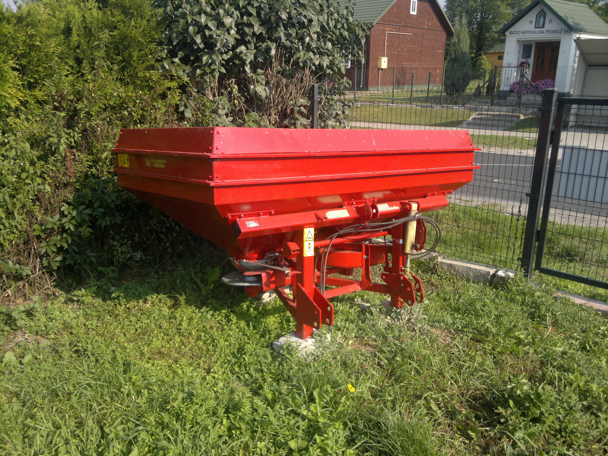 Rozsiewacz nawozu LELY CENTERLINER 1500l Hydraulicznie otwierany Ładny 
