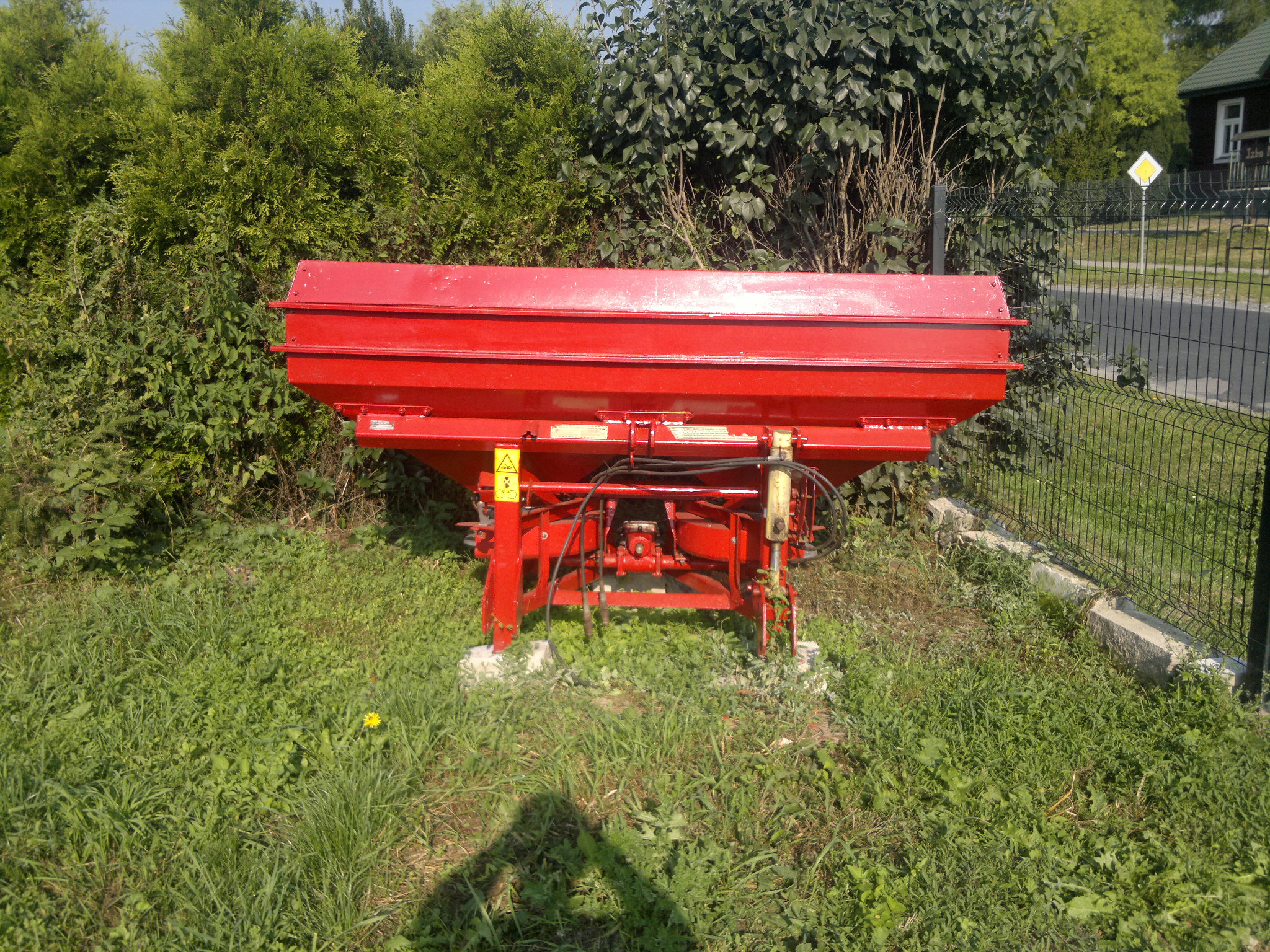 Rozsiewacz nawozu LELY CENTERLINER 1500l Hydraulicznie otwierany Ładny 