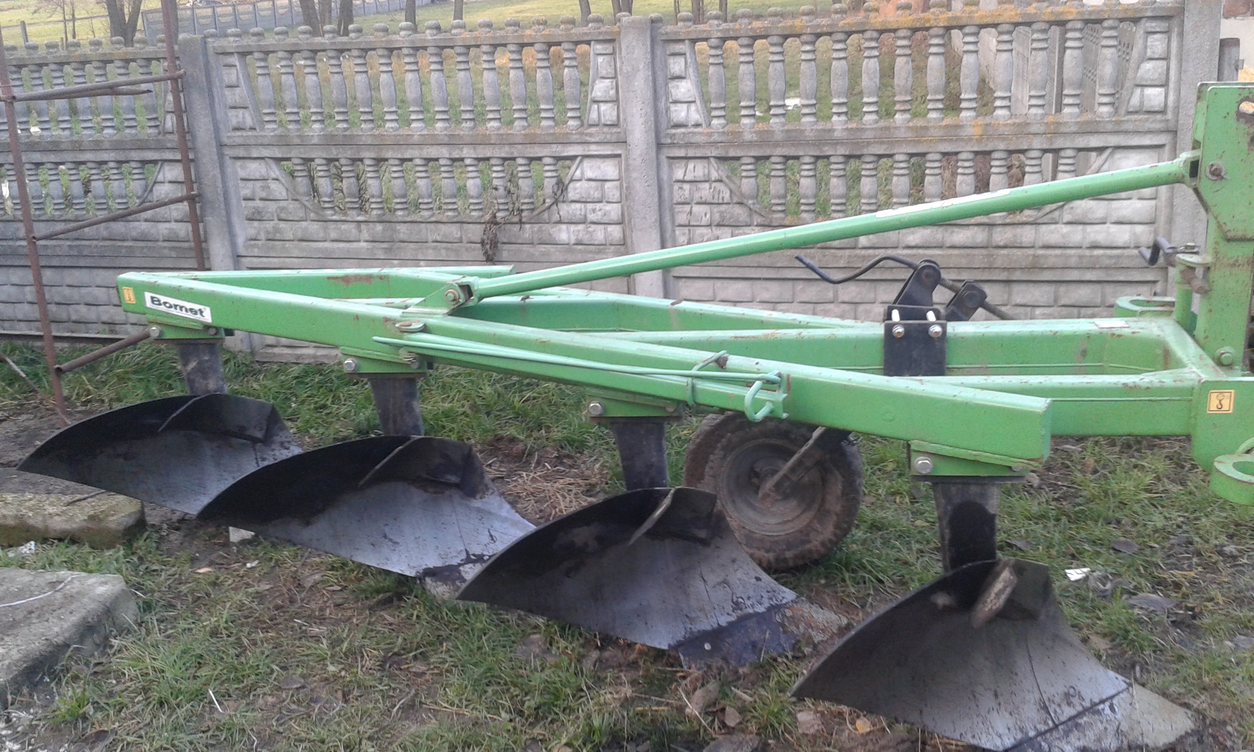 Pług 4 Bomet 