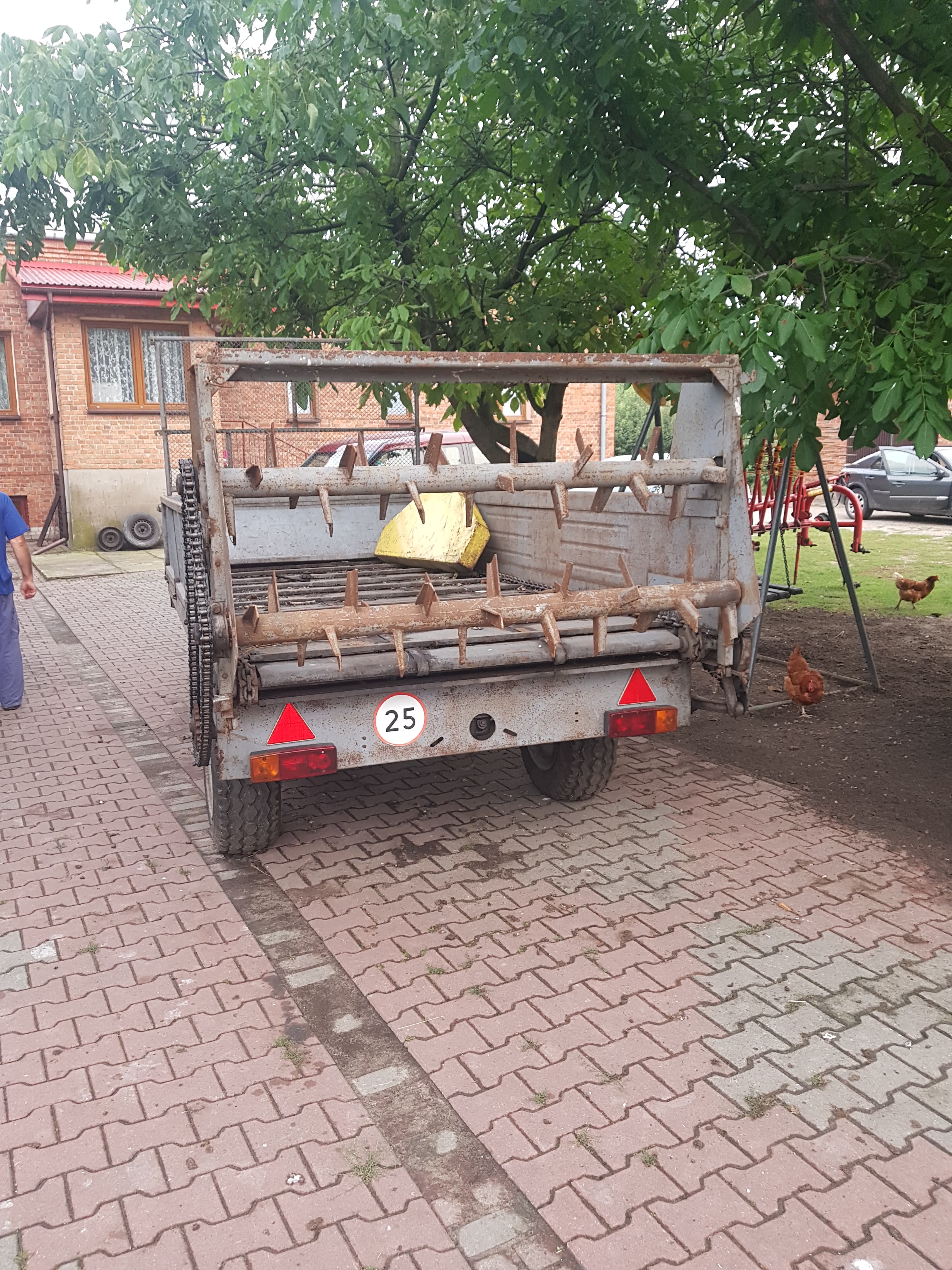 Rozrzutnik obornika stan idealny