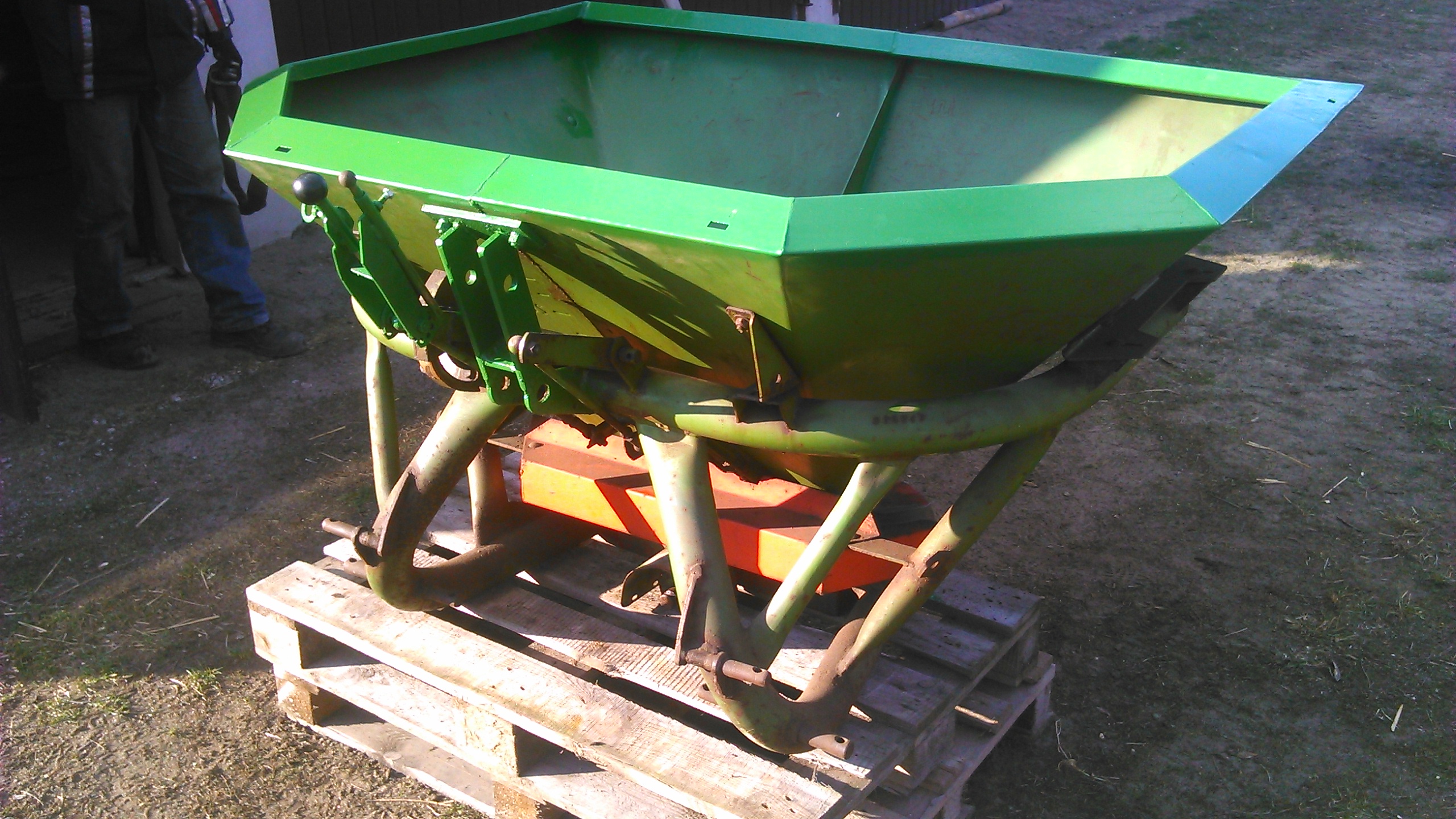 Rozsiewacz Amazone ZA-F 603