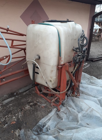Sprzedam opryskiwacz 1978 rok poj.400L