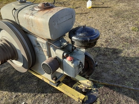 Sprzedam silnik ES 320 18 KW Andrychów 1986 rok produkcji.