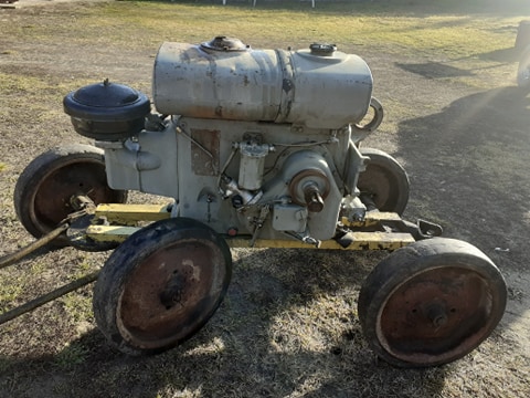 Sprzedam silnik ES 320 18 KW Andrychów 1986 rok produkcji.